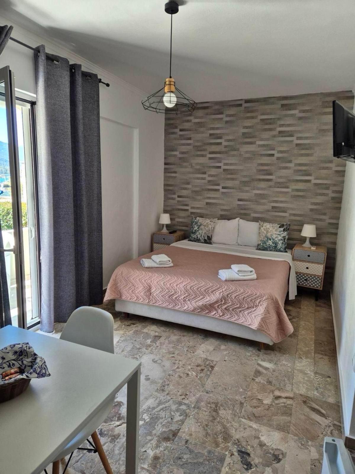 Drossinos Studios Poros Town Exterior photo